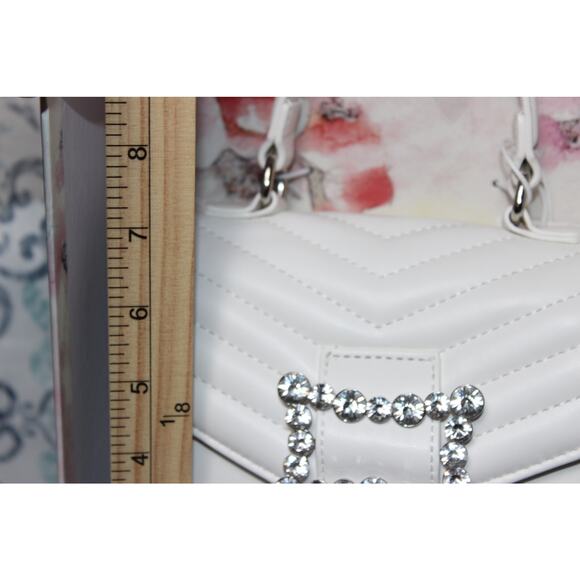 Aldo White Crossbody w/matching‎ Rhinestone shoe clips NWT - Picture 5 of 8